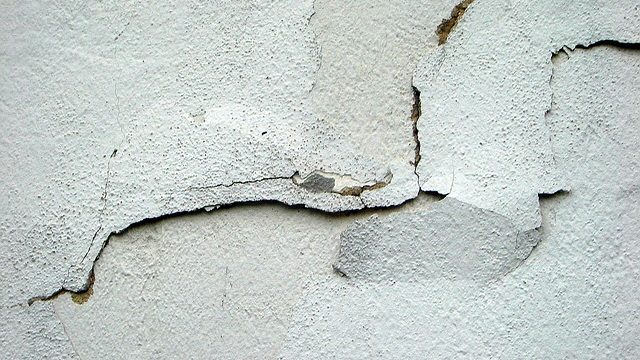 Comment traiter les problèmes de fissures sur votre maison ?
