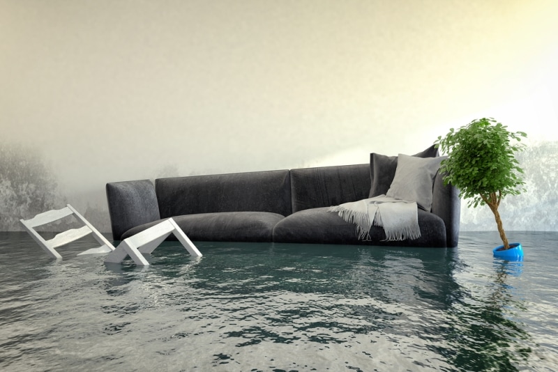 Empêchez l'eau d'envahir votre intérieur à l'aide d'un batardeau.
