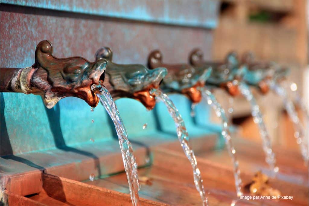 fontaine dans un village