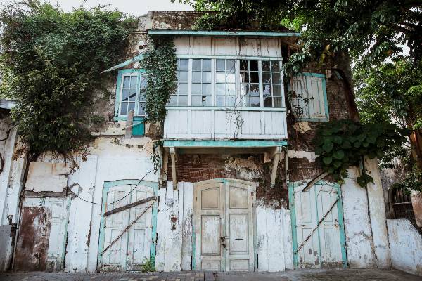 maison en attente d'investissement propriété abandonné