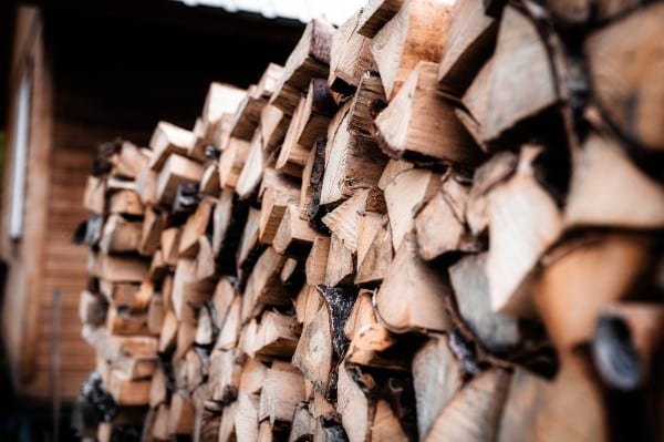 pile de bois de chauffage 1