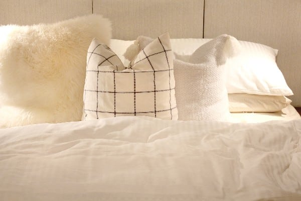 coussins de lit moelleux