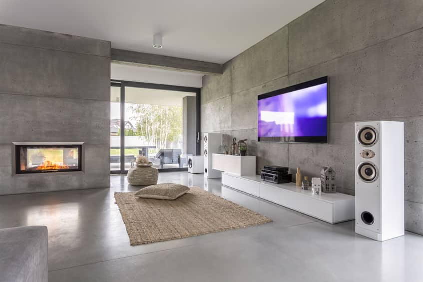 tv living room with window
