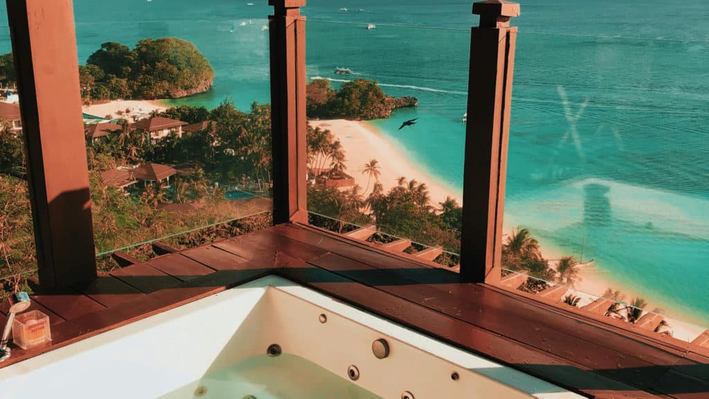 Spa haut de gamme : faut-il privilégier une installation en intérieur ou en extérieur ?